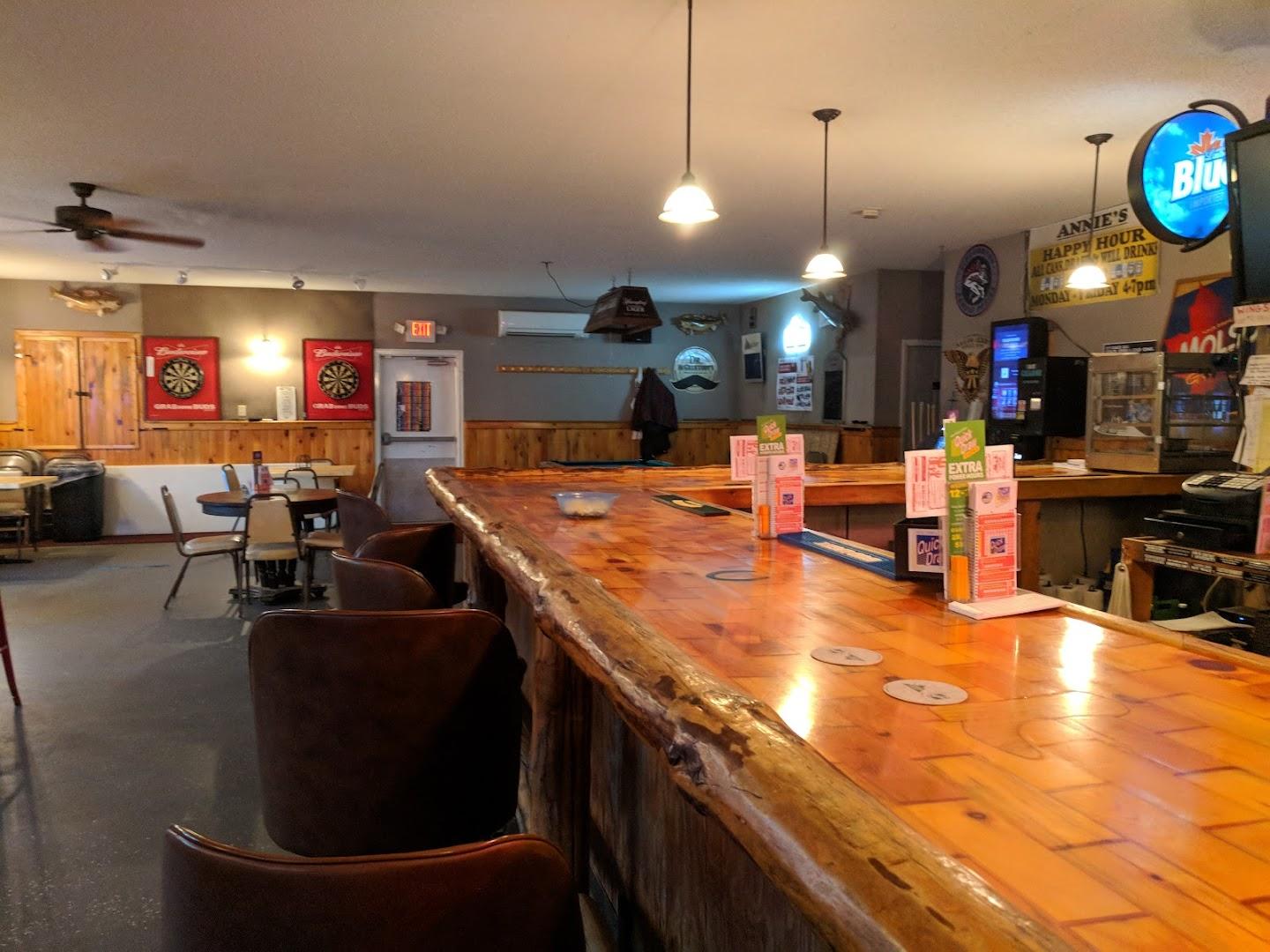 Annie's Bar & Grill