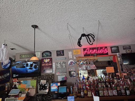 Annie's Bar & Grill